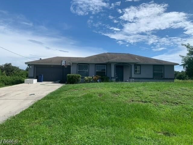 1104 Bermar St in Ft. Myers, FL - Building Photo