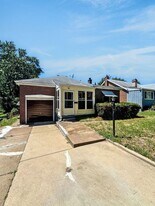 10025 Sheldon Dr in St. Louis, MO - Building Photo