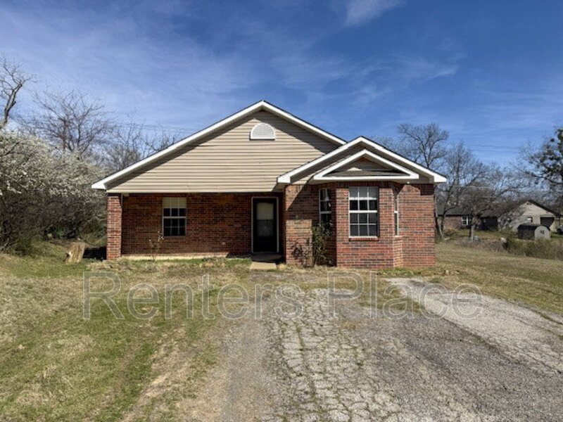 713 N Main St in Sapulpa, OK - Building Photo