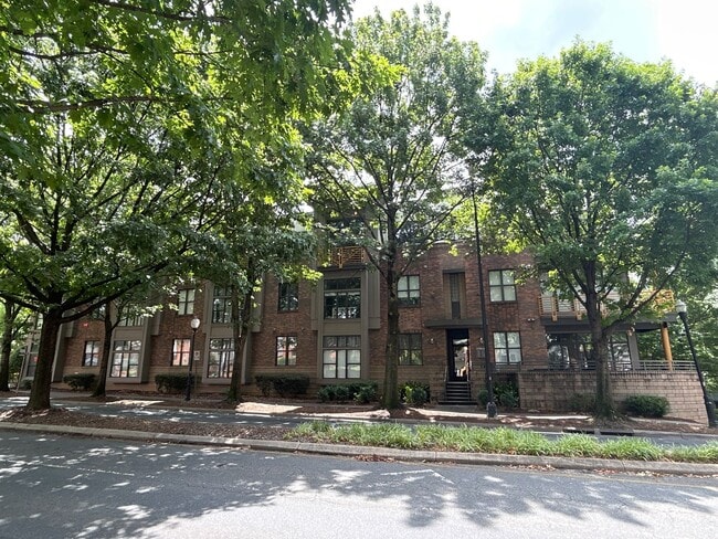 property at 714 N Davidson St