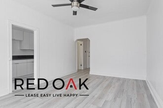 687 Shatto Pl in Los Angeles, CA - Foto de edificio - Building Photo