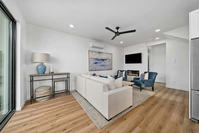 148 S Myers St in Oceanside, CA - Building Photo - Building Photo