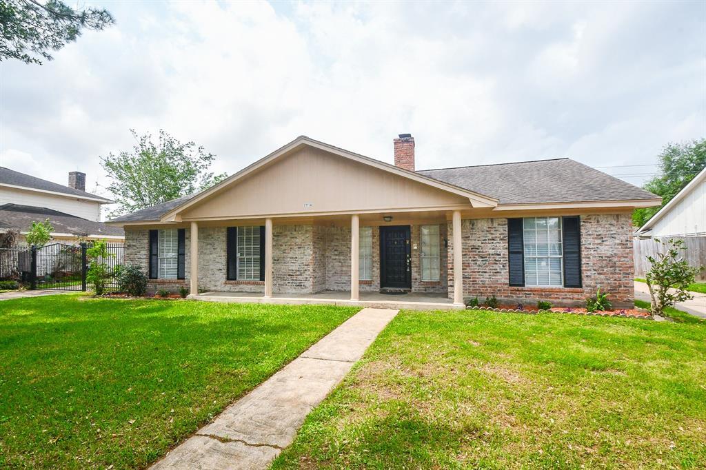 7714 Eichler Dr in Houston, TX - Building Photo