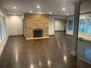 1720 Dorchester Pl in Nichols Hills, OK - Building Photo - Building Photo