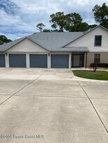 9045 South Dr in Melbourne, FL - Building Photo