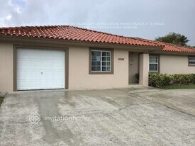 21242 SW 125th Path in Miami, FL - Building Photo