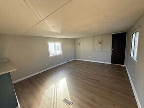 313 Holly Pl in Manhattan, KS - Building Photo - Building Photo