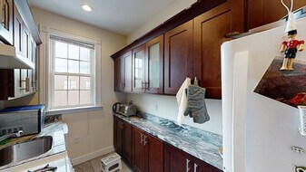 14 Glenville Ave, Unit 10B in Boston, MA - Building Photo