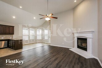 11448 Starlight Ranch in Haslet, TX - Foto de edificio - Building Photo