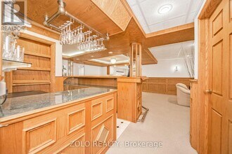 8 Enchanted Ct in Brampton, ON - Building Photo - Building Photo