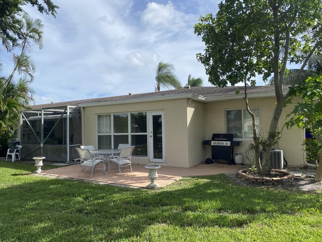 8665 Chevy Chase Dr in Boca Raton, FL - Building Photo - Building Photo