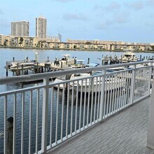 18071 Biscayne Blvd in Aventura, FL - Foto de edificio - Building Photo