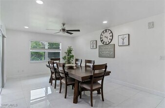 96 Wickliffe Dr in Naples, FL - Building Photo - Building Photo