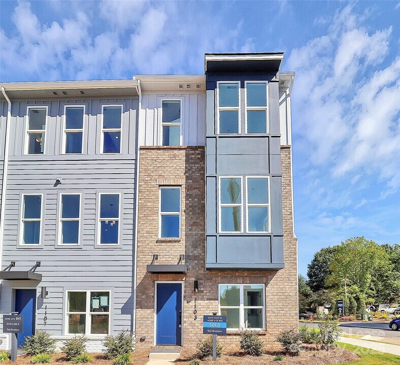 1103 Kokomo Ln in Charlotte, NC - Building Photo