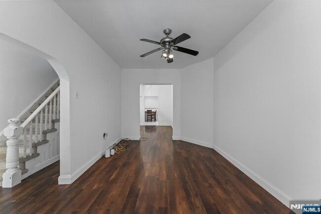 28 Kearny Ave in Kearny, NJ - Building Photo - Building Photo
