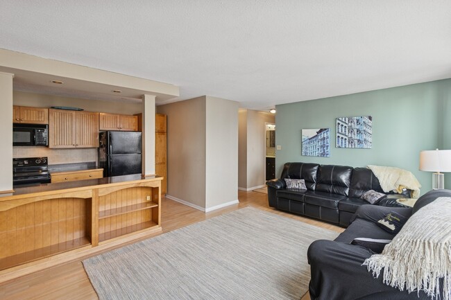 71 E Division St in Chicago, IL - Building Photo - Building Photo