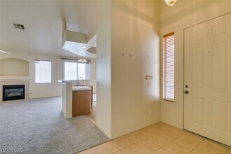 193 Crown Imperial St in Henderson, NV - Building Photo - Building Photo