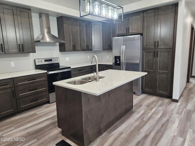 1821 3rd St NW, Unit 1821 in Watertown, SD - Building Photo - Building Photo
