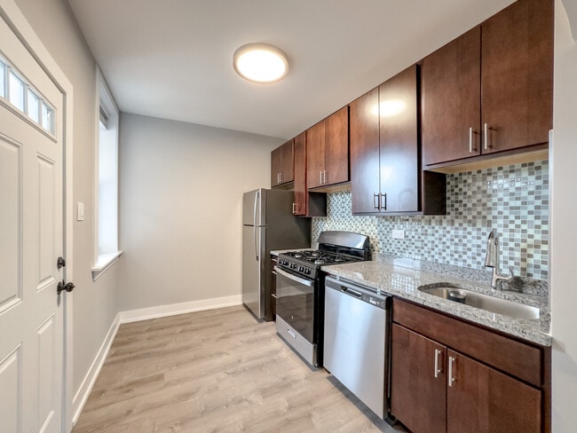 4411 N Wolcott Ave, Unit R09A in Chicago, IL - Foto de edificio - Building Photo