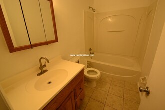 35 Wesleyan Ct in Fairfield, OH - Foto de edificio - Building Photo
