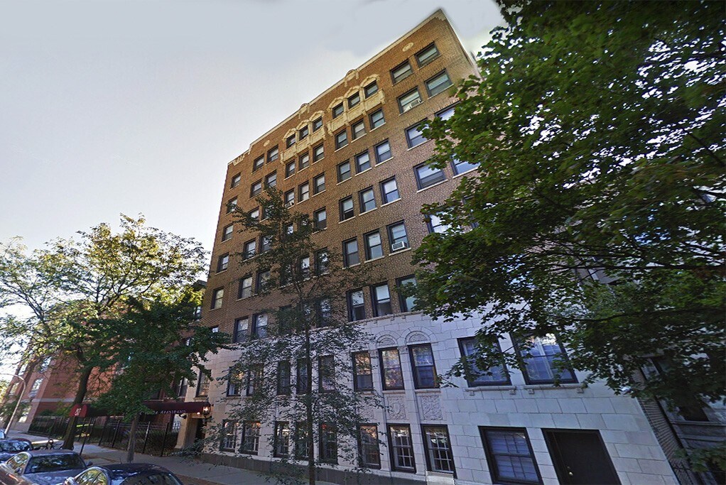 817 W Lakeside Pl in Chicago, IL - Building Photo