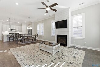 125 Bur Oak Dr in Madison, AL - Building Photo - Building Photo