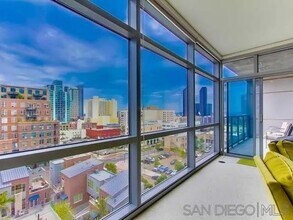 800 The Mark Ln, Unit 809 in San Diego, CA - Building Photo - Building Photo