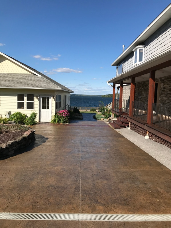 property at 6883C Deluxe Park