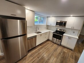 73 Queensline Dr in Ottawa, ON - Building Photo - Building Photo