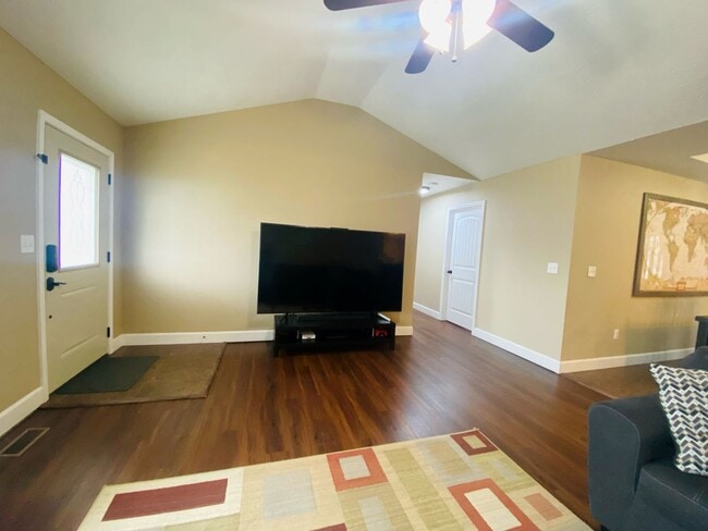 16344 Heartland Ln in St. Robert, MO - Building Photo - Building Photo