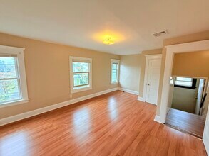 896 Howard Ave in Bridgeport, CT - Building Photo - Building Photo