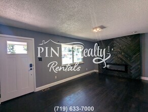 2534 Ivanhoe Dr in Colorado Springs, CO - Building Photo - Building Photo
