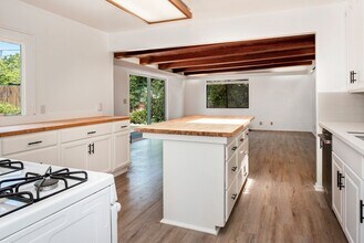 120 San Rafael Ave in Santa Barbara, CA - Building Photo - Building Photo