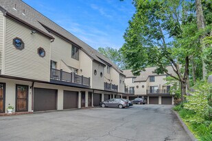 21 Compton Street, Unit 3, Unit BR4 in New Haven, CT - Building Photo