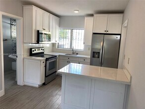 4495 SW 1st St in Coral Gables, FL - Building Photo - Building Photo