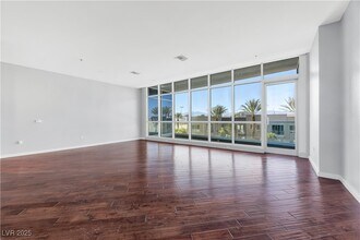 4575 Dean Martin Dr in Las Vegas, NV - Building Photo - Building Photo