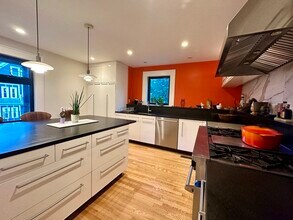 12 Belmont St in Somerville, MA - Building Photo - Building Photo