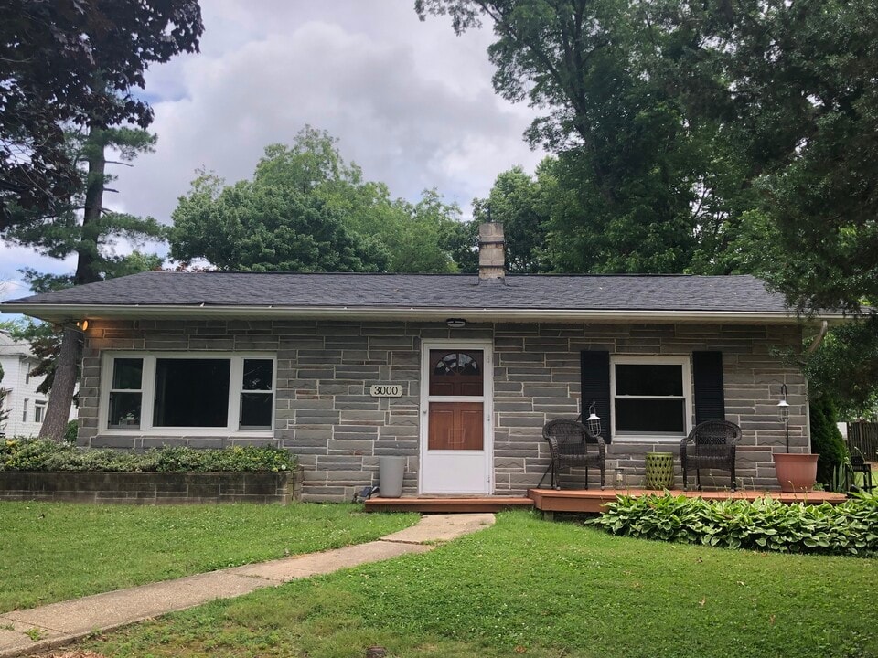 3000 Virginia Ave in Baltimore, MD - Building Photo