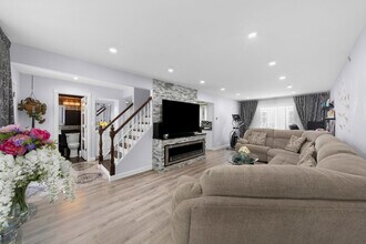 264 N Southport Rd in Mundelein, IL - Building Photo - Building Photo