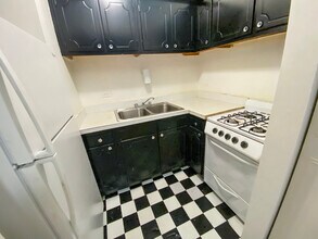 516 W Melrose St in Chicago, IL - Building Photo - Building Photo