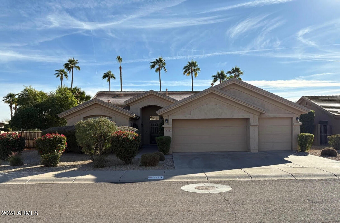 5219 E Kelton Ln in Scottsdale, AZ - Foto de edificio