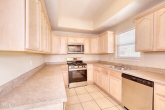 3104 Tierra Paola Ln in El Paso, TX - Building Photo - Building Photo