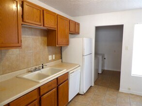 2828 Mobley in Lawton, OK - Building Photo - Building Photo