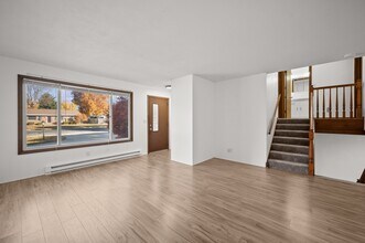 1332 W Glenlord Rd in St. Joseph, MI - Building Photo - Building Photo