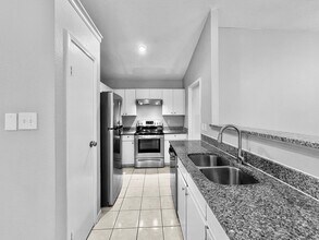 229 Teakwood Ln in Lewisville, TX - Building Photo - Building Photo