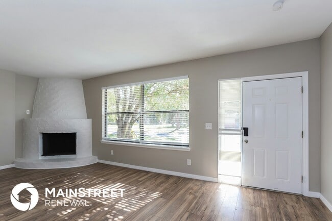 5763 Crestmont Ave in Clearwater, FL - Building Photo - Building Photo