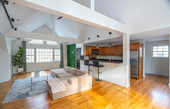 property at 1364 High St