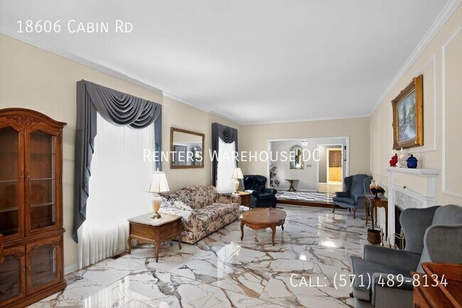18606 Cabin Rd in Triangle, VA - Building Photo - Building Photo