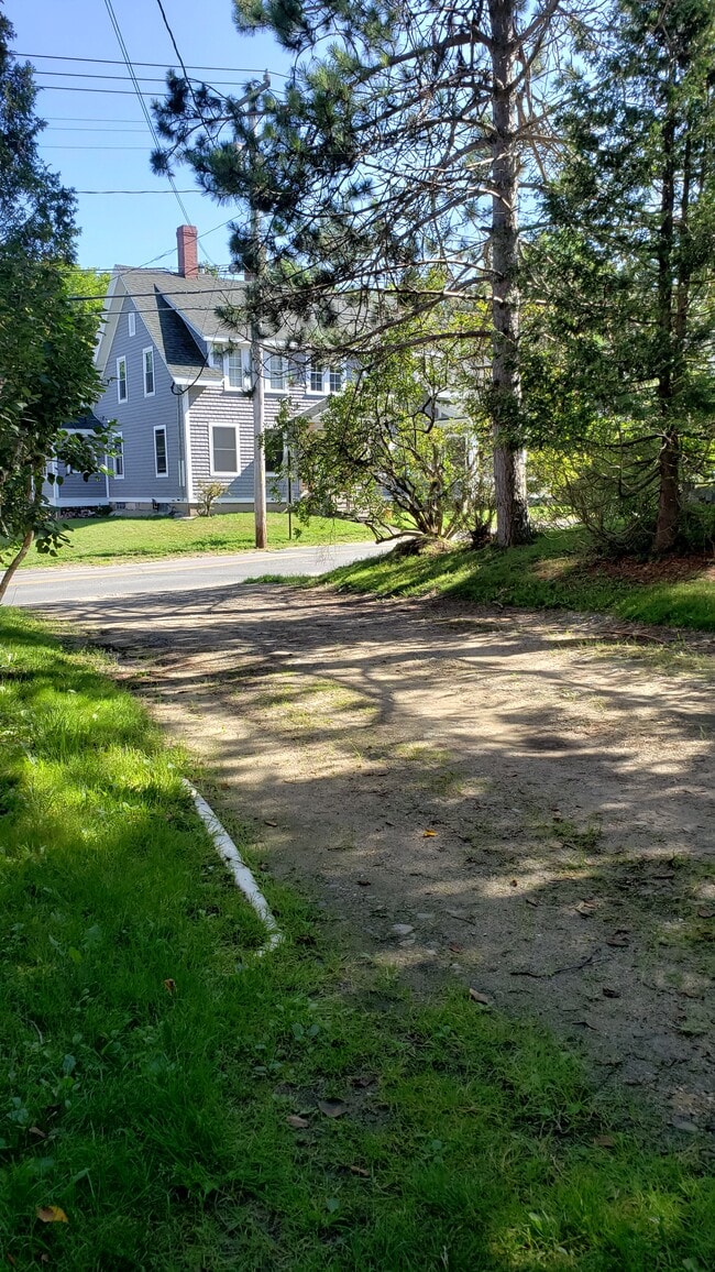 7 Elm St in Machias, ME - Building Photo - Building Photo