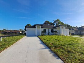 4722-4724 1st St SW in Lehigh Acres, FL - Building Photo
